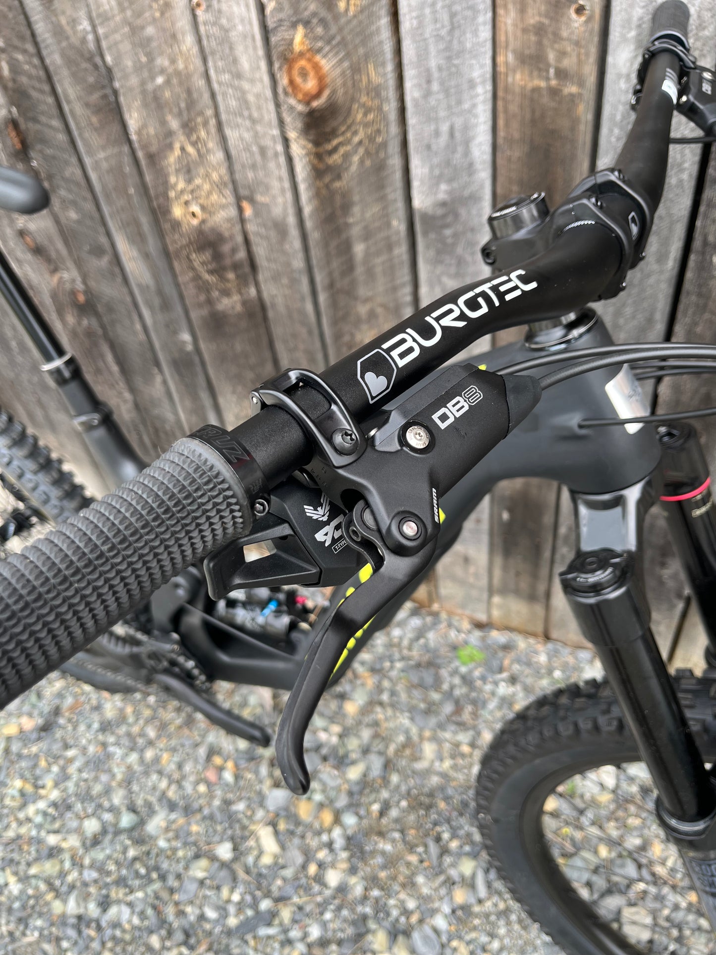 2025 Santa Cruz Nomad C 70 Med Demo